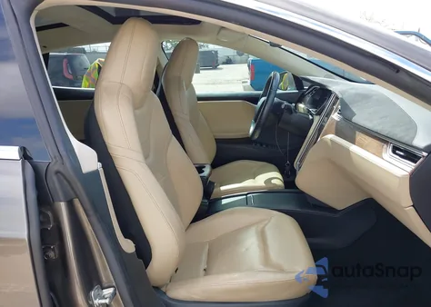 2016 Tesla Model S 60/70/75/85 из США, поврежденный, VIN 5YJSA1E18GF161012